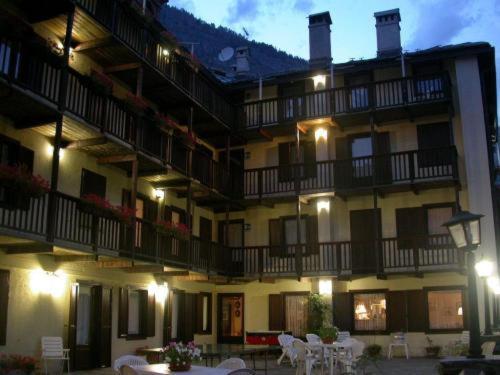 Hotel Tavernier 3*