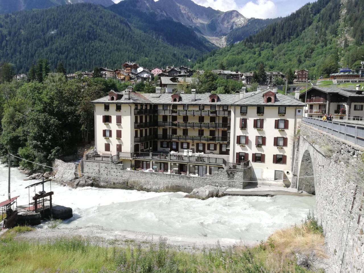 Tavernier Hotel 3*